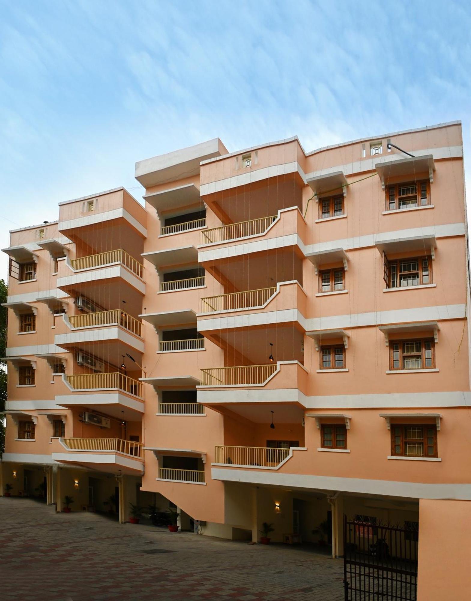 Zoomstay - 3Bhk Apartments Варанаси Экстерьер фото