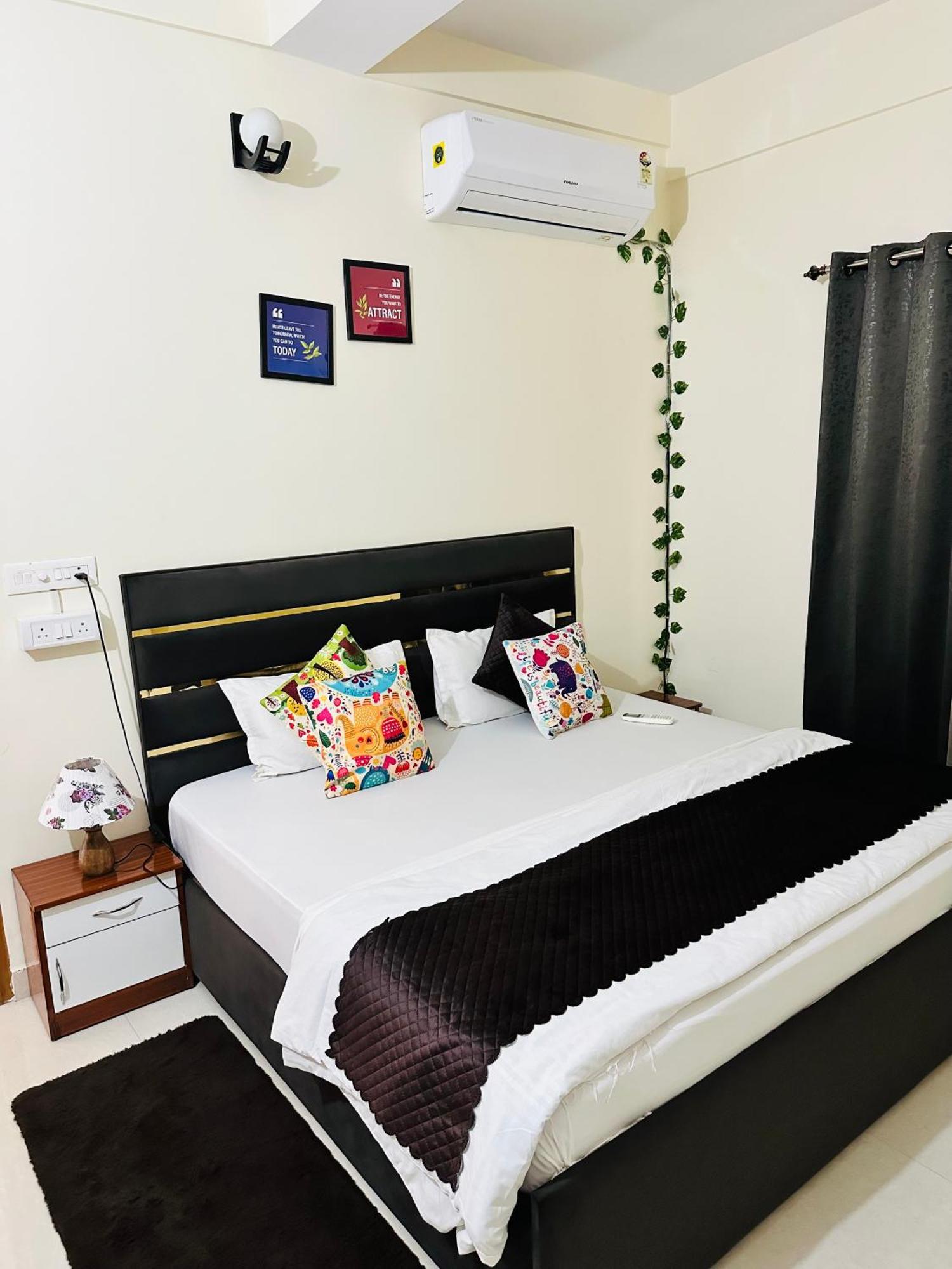 Zoomstay - 3Bhk Apartments Варанаси Экстерьер фото