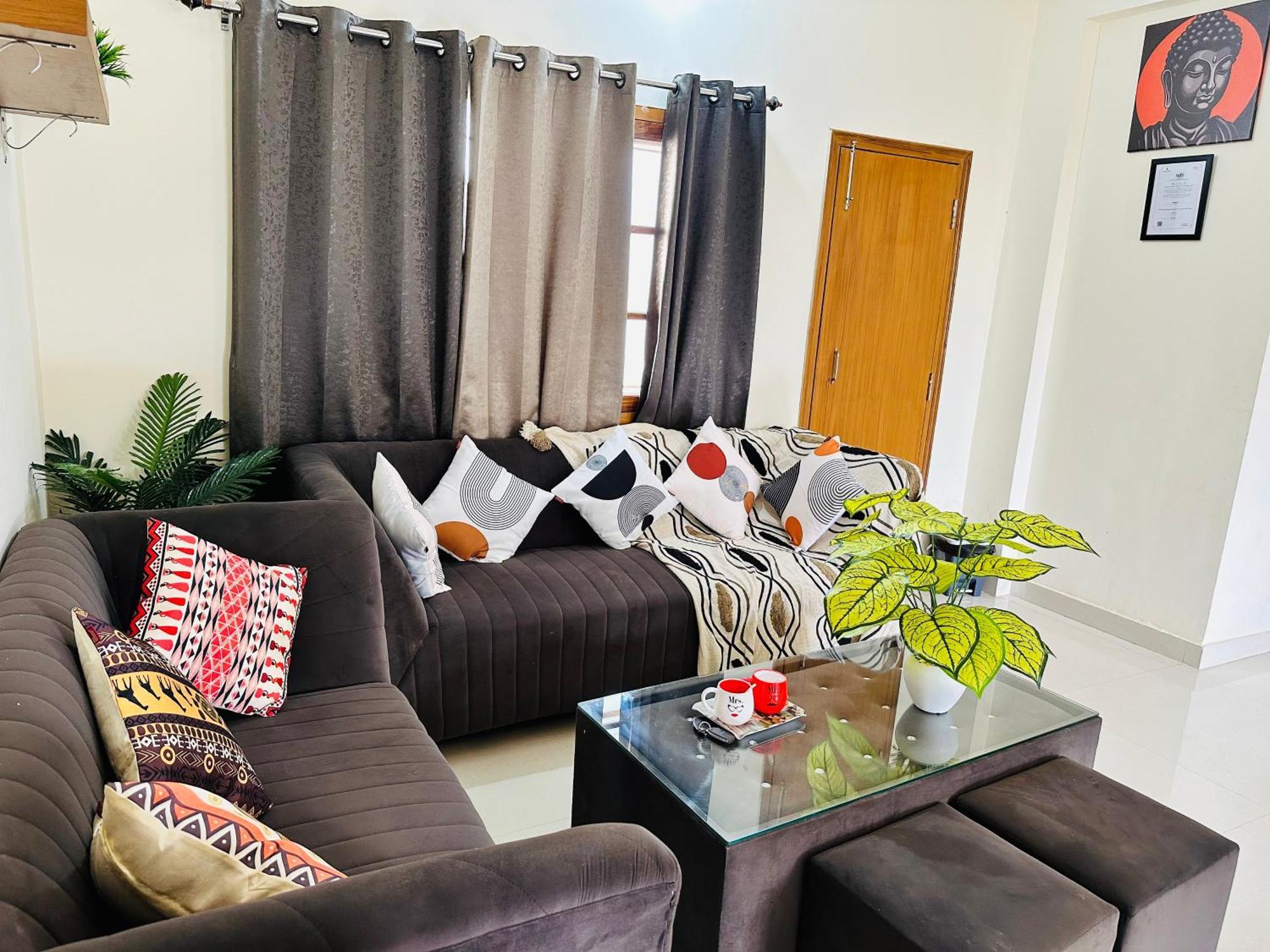 Zoomstay - 3Bhk Apartments Варанаси Экстерьер фото